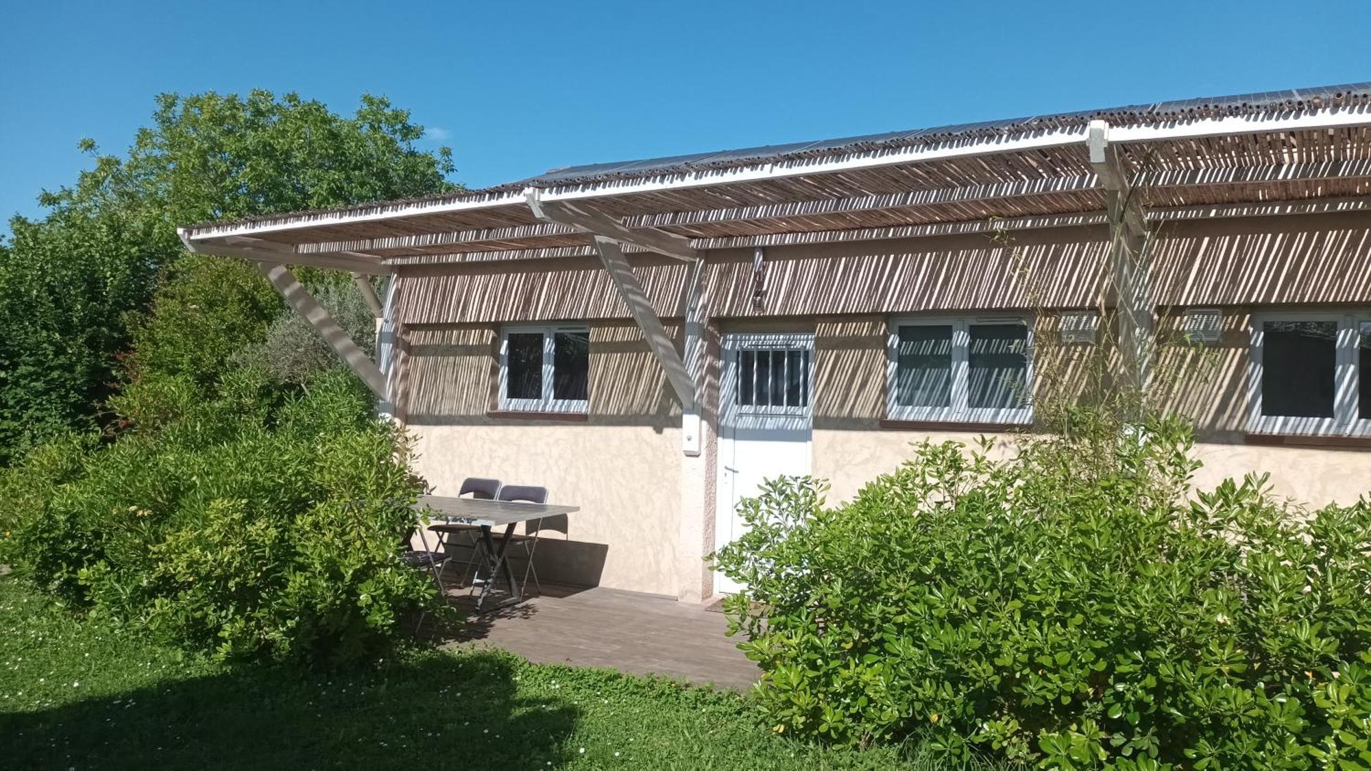 L'Aparte - Studio Les Amandiers Pignans Bagian luar foto